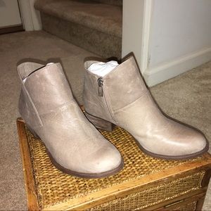 NWT Leather! Jessica Simpson Booties Sz 7.5